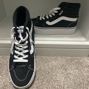 Vans high top platform sneakers 8.5 like new!
